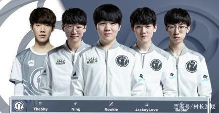 TA：拜仁不太可能6500万欧买断雅克松，切尔西认为他价值很高